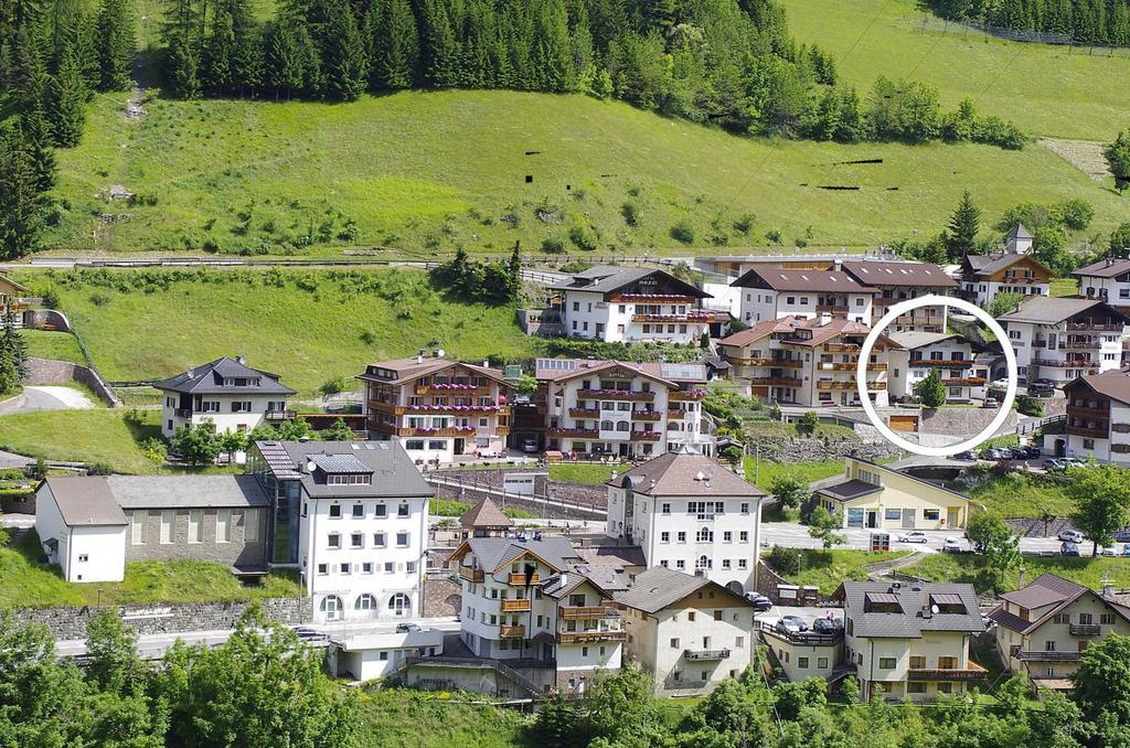 ガルニ レ シャレー Santa Cristina Val Gardena エクステリア 写真