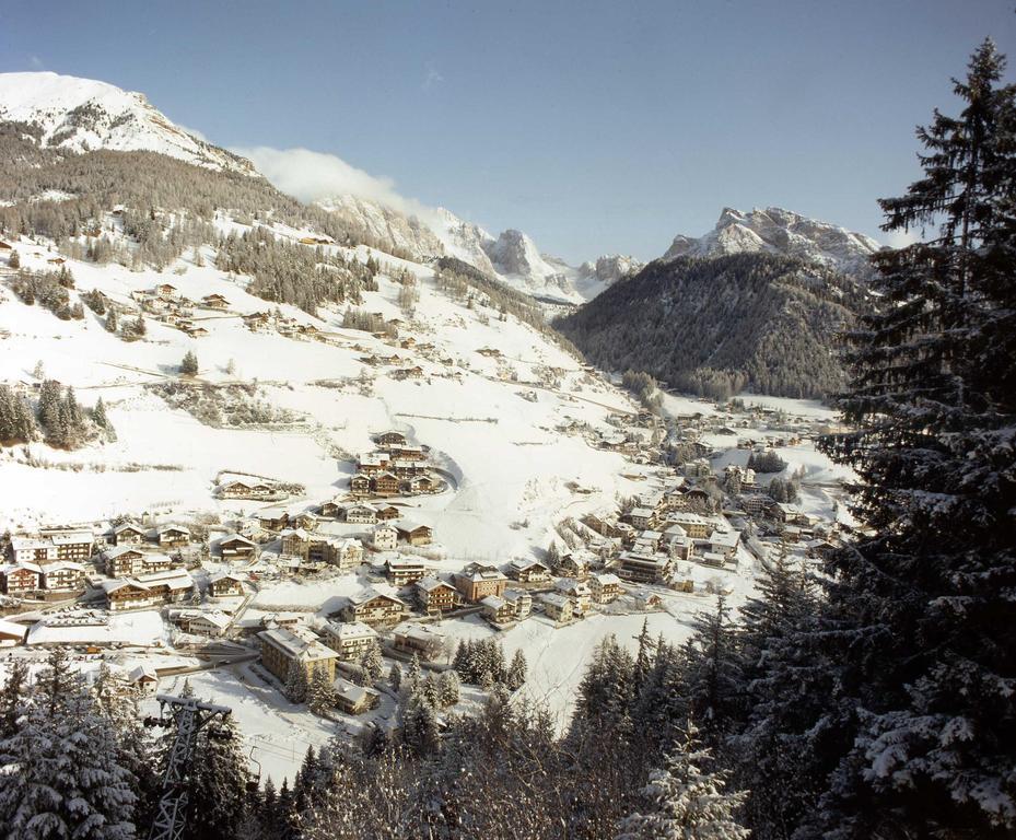 ガルニ レ シャレー Santa Cristina Val Gardena エクステリア 写真