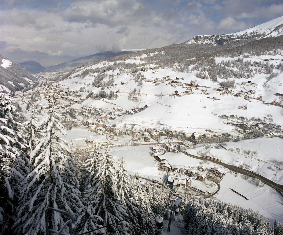 ガルニ レ シャレー Santa Cristina Val Gardena エクステリア 写真
