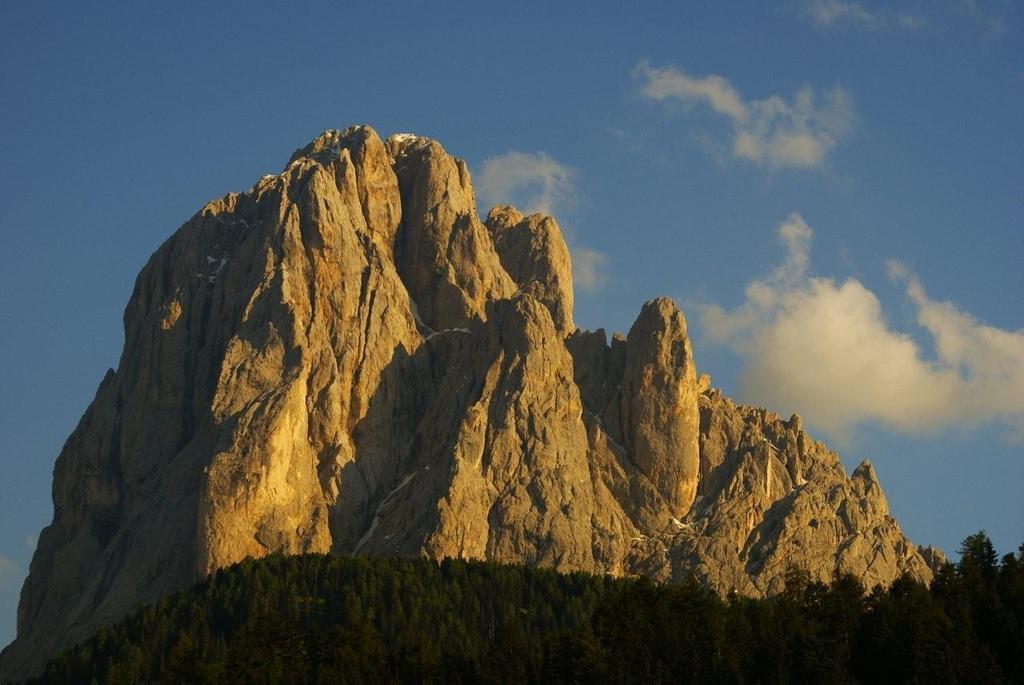 ガルニ レ シャレー Santa Cristina Val Gardena エクステリア 写真