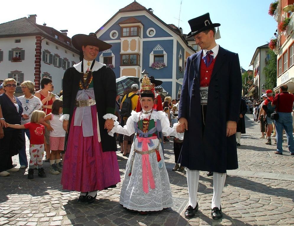 ガルニ レ シャレー Santa Cristina Val Gardena エクステリア 写真