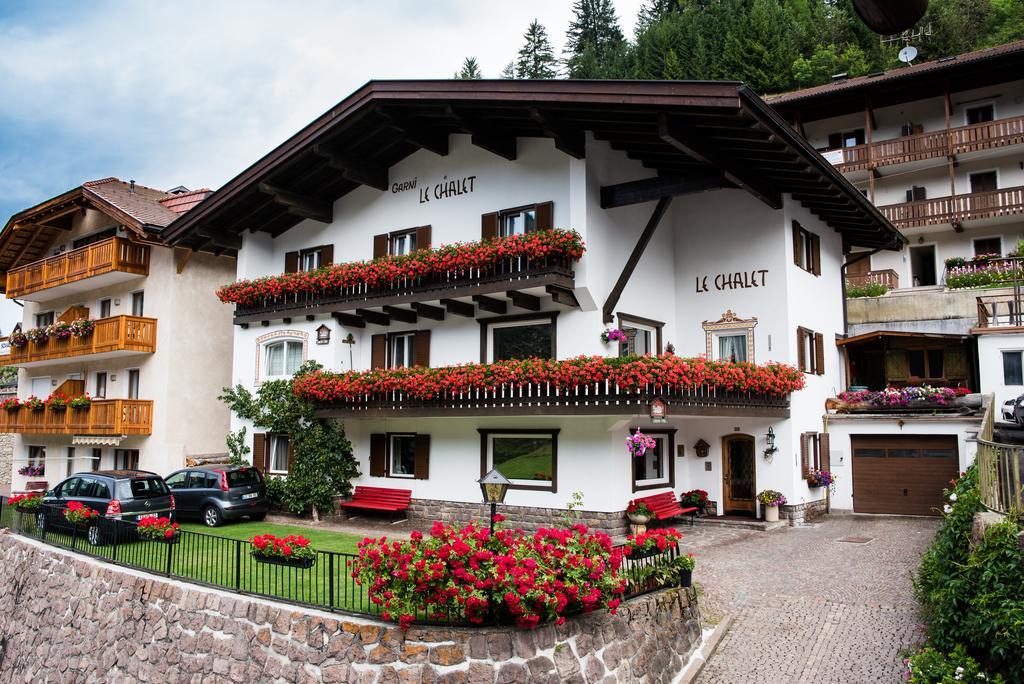 ガルニ レ シャレー Santa Cristina Val Gardena エクステリア 写真